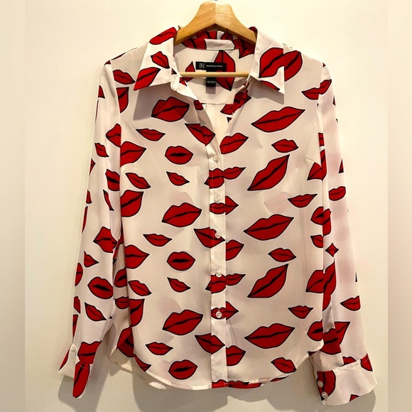 INC International Concepts Red and White Kissy Lips Button Up Blouse size 4 - Picture 1 of 6